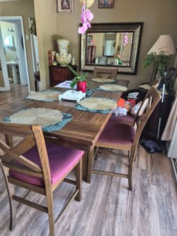 Dining table set