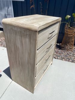 Rustic 4-Drawer Dresser / Storage Chest