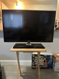 Samsung D4000 series 32" 720p 60Hz LED-LCD HDTV