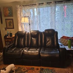 RECLINING THEATER COUCH, POWER