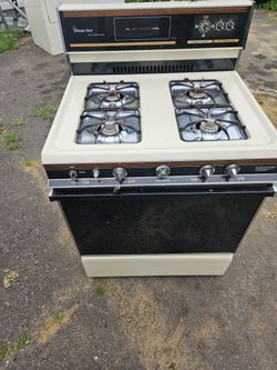 Magic Chef Gas Oven In Great shape