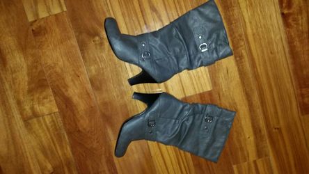 Boots size 9.5