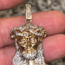 Natural Diamond Jesus Pendant 14kt
