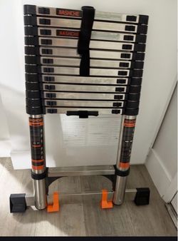 Brand New Retractable Ladder 12ft