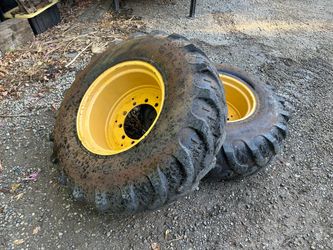 John Deere skip loader wheels
