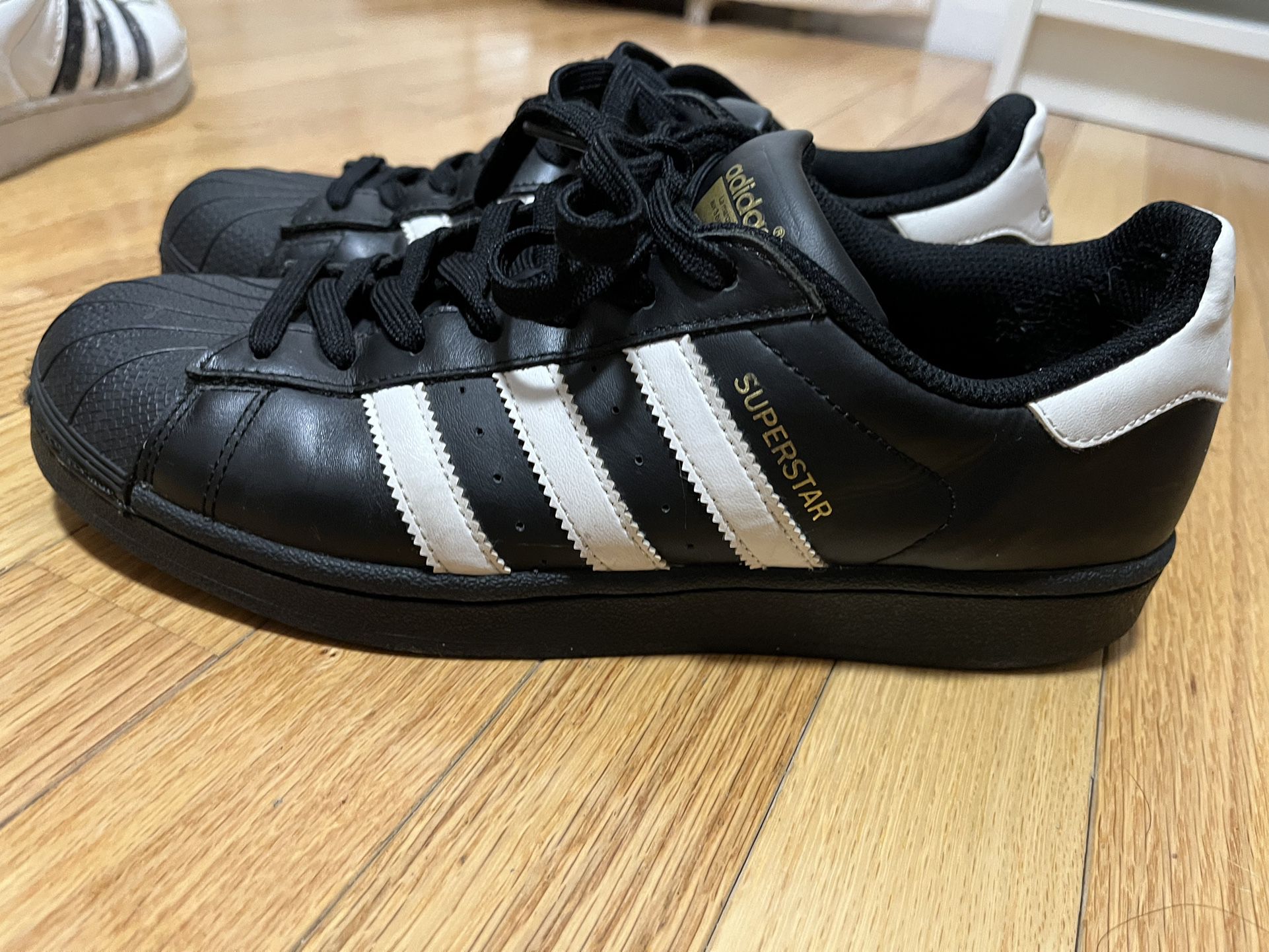 Adidas SUPERSTAR. Original FU7714. Size 3. New !! for Sale in Brooklyn, NY  - OfferUp