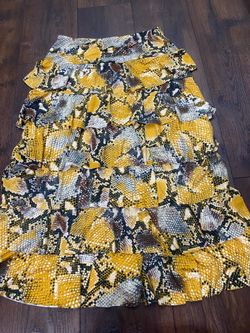 Women’s yellow and black snake skin print Ruffle layer skirt size 2x Nuggles #9
