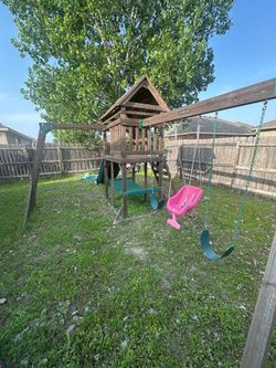 Playground set