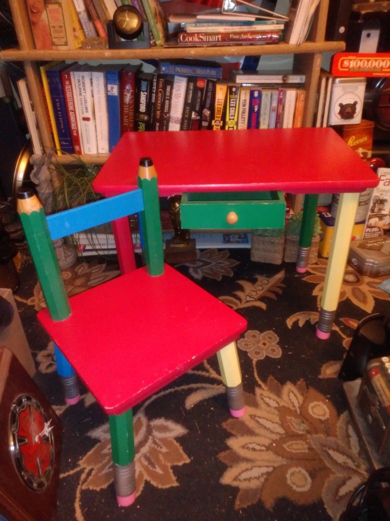 Childs Wooden Table w/Chair