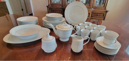 Elegant dinnerware