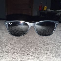 Ray Ban Rubber Black Sunglasses 