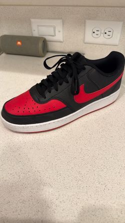NIKE 9.5 MENS SHOES
