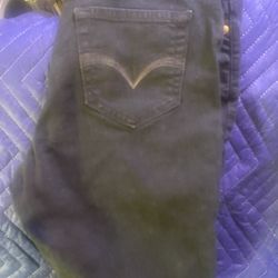 Woman’s Levi’s Jeans