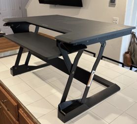 Ergotron WorkFit-T 33-397-085 Sit-Stand Desktop Workstation – Gray