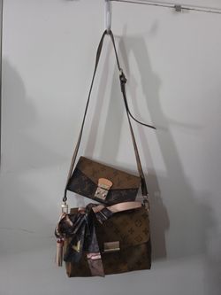 Shoulder or cross body