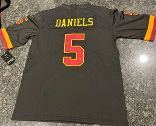 New Commanders Jersey med
