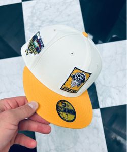 (Size 7)Pirates vintage logo