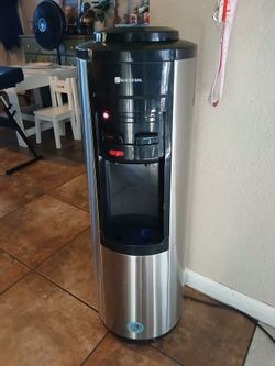 Glacier Bay Top-Load Water Cooler Dispenser has both hot and cold water