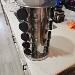 Storage for seasoning