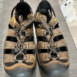 Keen Targhee Sandals Size 10.5