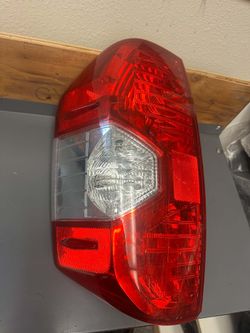 2014-2021 Toyota Tundra OEM RH Passenger Taillight