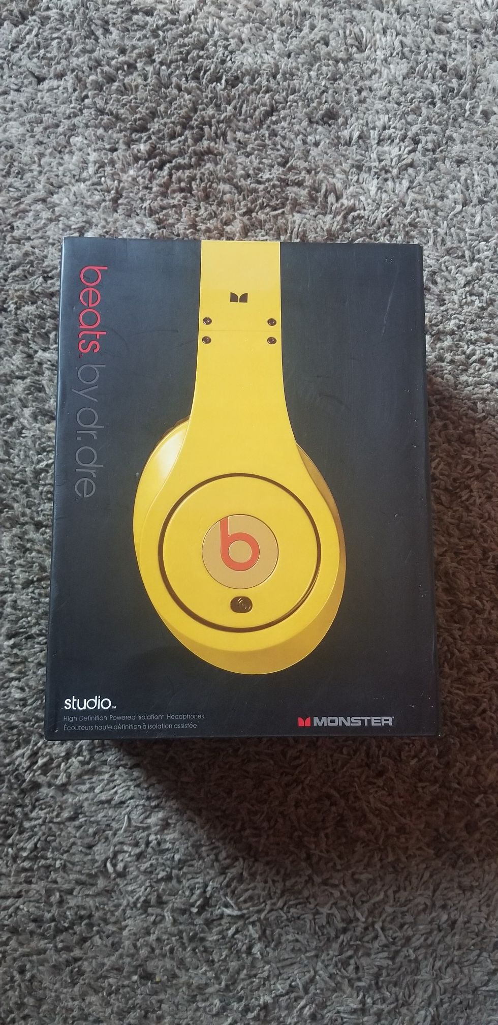 Beats by Dre headphones