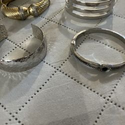 4 Bangle Bracelets 