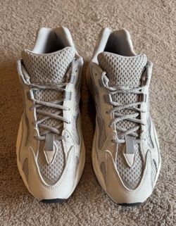 Yeezy Boost 700 “Static” Size 12.5