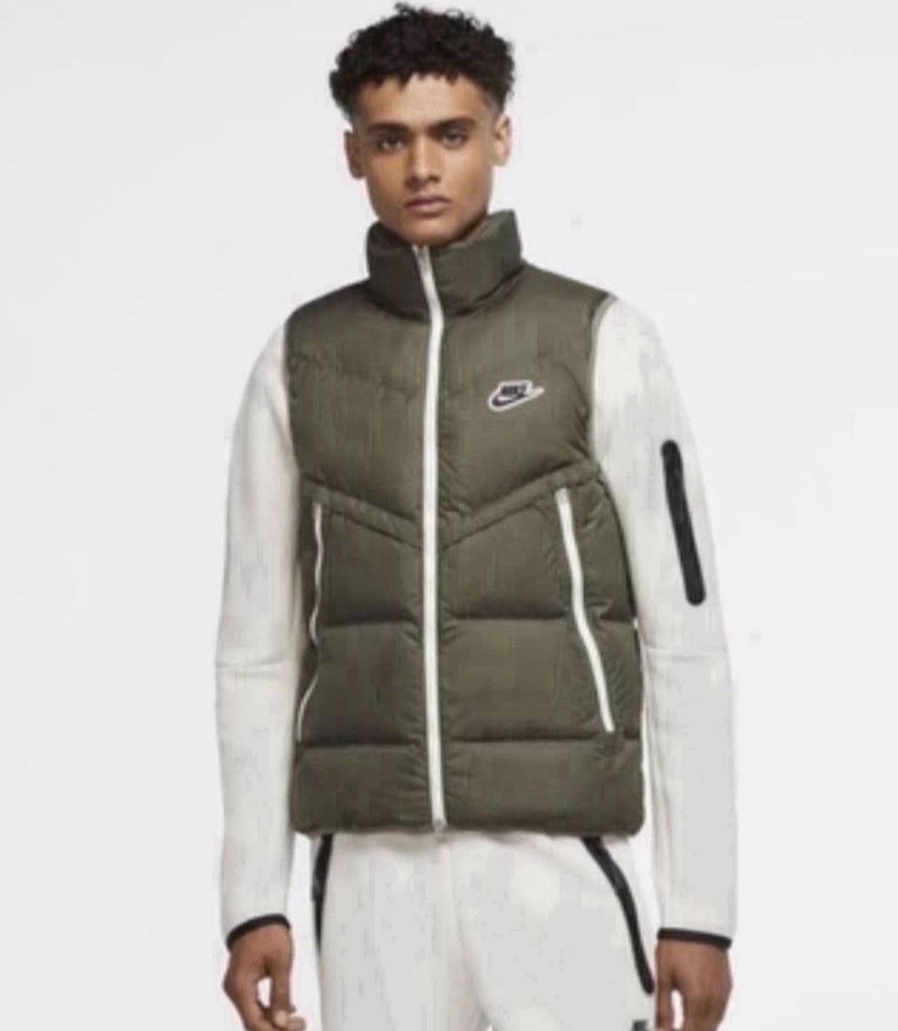 Nike Sportswear Storm-FIT Windrunner Puffer Vest in new condition size Large