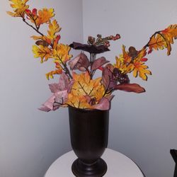2 Floral vases 