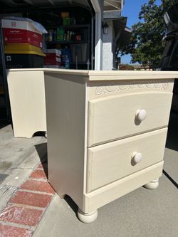 White 2-Drawer Nightstand with Carved Detail