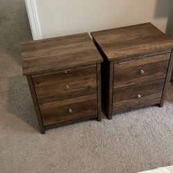 2 Nightstands 