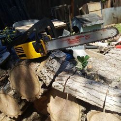 McCulloch ProMac 610 chainsaw
