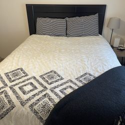 Queen Bed Set – Mattress, Box Spring, Frame & Headboard (Good Condition)