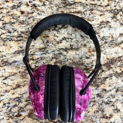 Noise Cancelling Headphones 