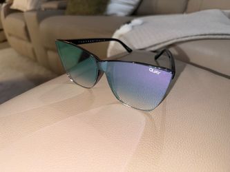 Quay sunglasses / Sun glasses