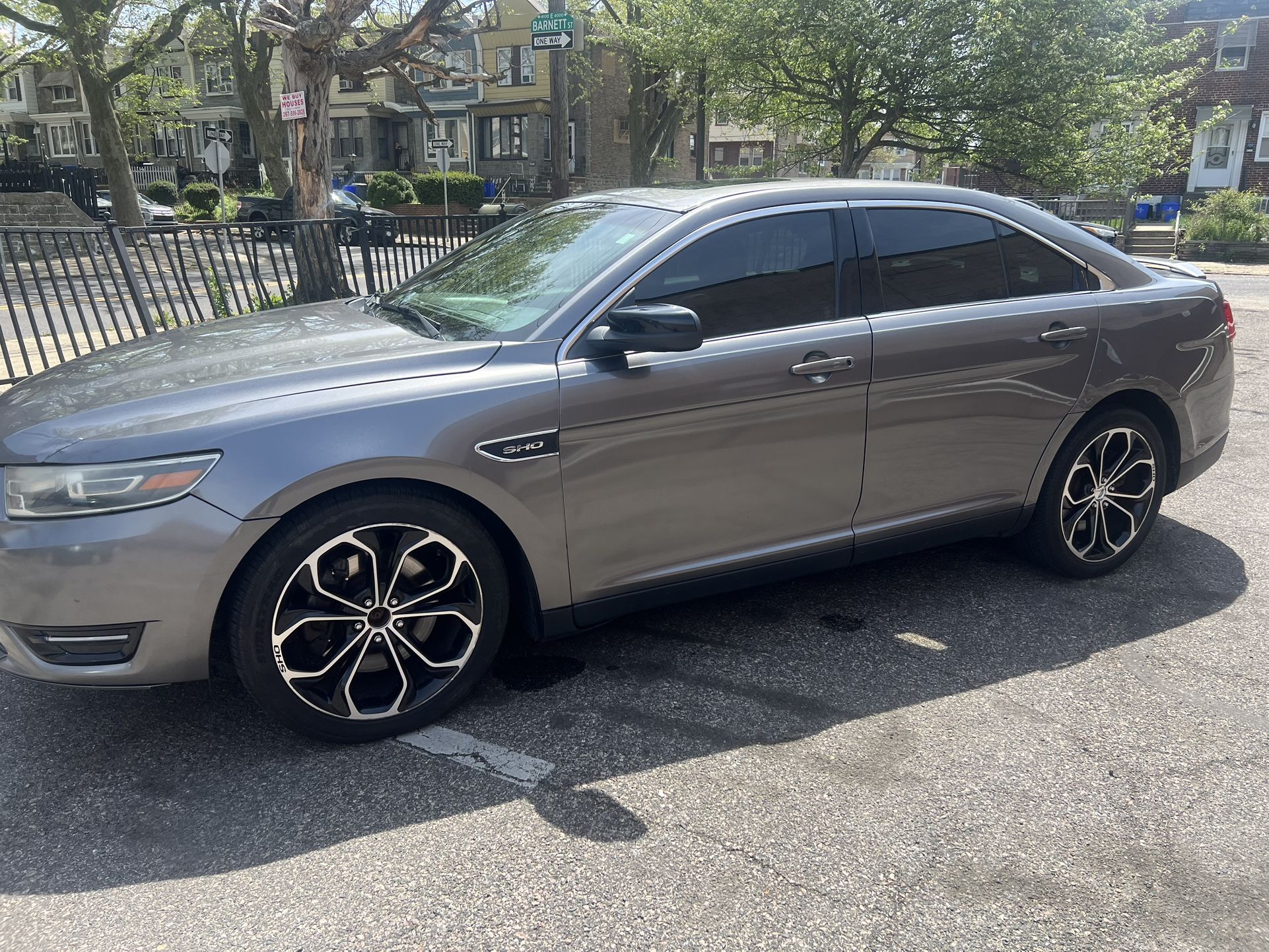 2014 Ford Taurus