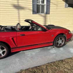 Ford Mustang convertible… vroom!!