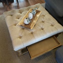 Ottoman With Drawers 