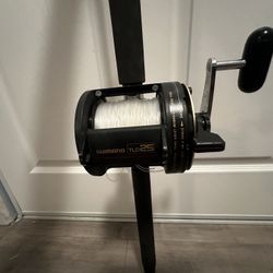 Preowned Shimano TLD 25 Reel On Penn Warfare 6’6” 20-40LB Rod🔥