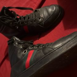 Gucci Black  6.5 