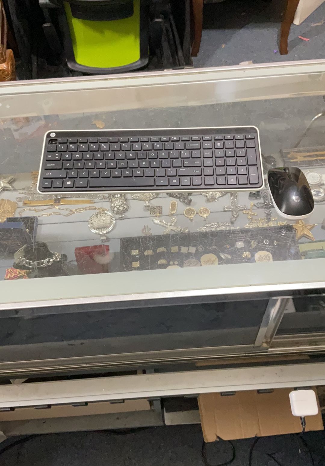 HP 230 Wireless Keyboard and Optical Mouse Combo