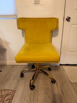 Yellow desk chair