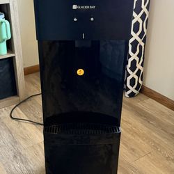 Glacier Bay Too Load Water Dispenser