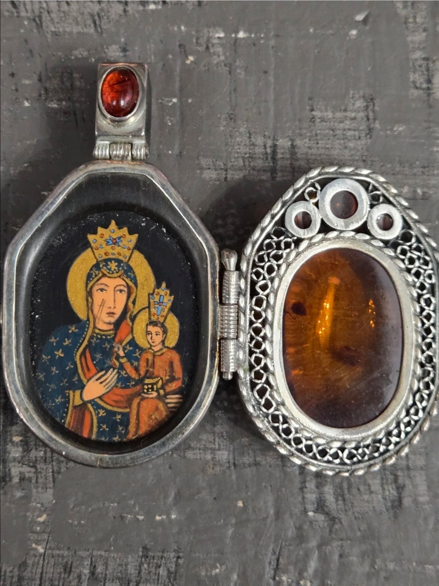 Rare ANTIQUE AMBER PENDANT Polish artist Marta Konaszewska Exquisite Painting