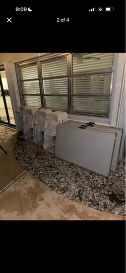 Folding Tables and Chairs Set s,a,l,e