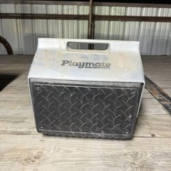 Igloo Playmate Metal Cooler / Lunchbox 