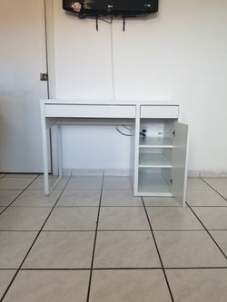 MICKE Desk White 41 3 8x19 5 8 Free SKVALLRA Desk Pad White