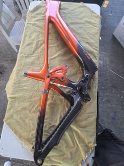 Giant trance E frame