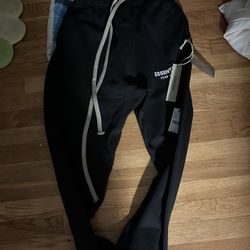 Esstenial Pants 
